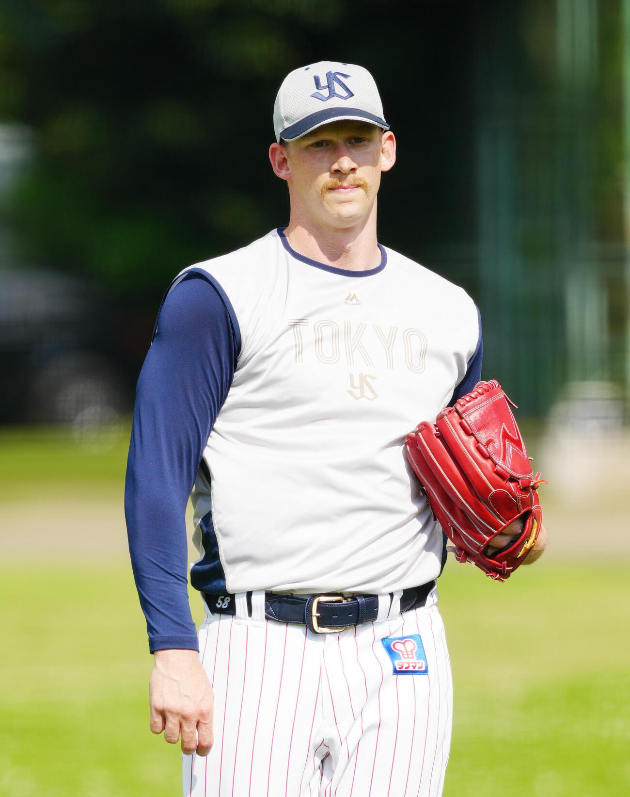 ヤクルト対DeNA　試合前、練習を行うヤクルト・ウォルターズ（撮影・江口和貴）