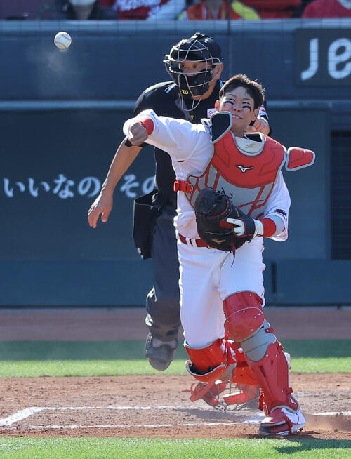 【カープ番コラム】坂倉将吾が09年石原慶幸を超えた数字は…正捕手の使命背負い、求められるもの