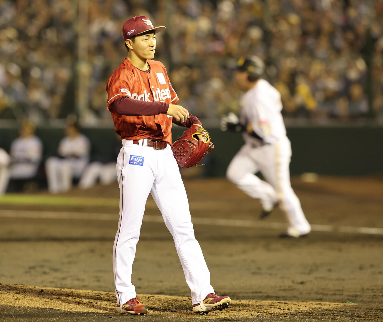 ソフトバンク対楽天　3回裏ソフトバンク1死、山川に左越え本塁打を浴びた藤原（撮影・梅根麻紀）