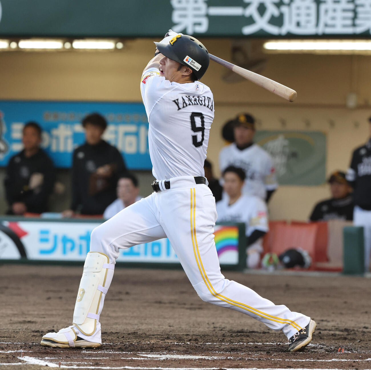 ソフトバンク対楽天　1回裏ソフトバンク1死二、三塁、柳田は左中間に先制3点本塁打を放つ（撮影・梅根麻紀）