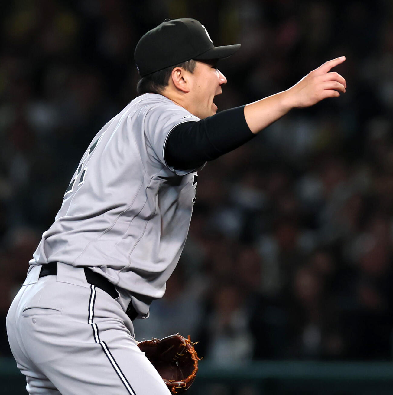 阪神対巨人　5回裏阪神2死一、二塁、田中将は森下を三振に仕留める（撮影・加藤哉）