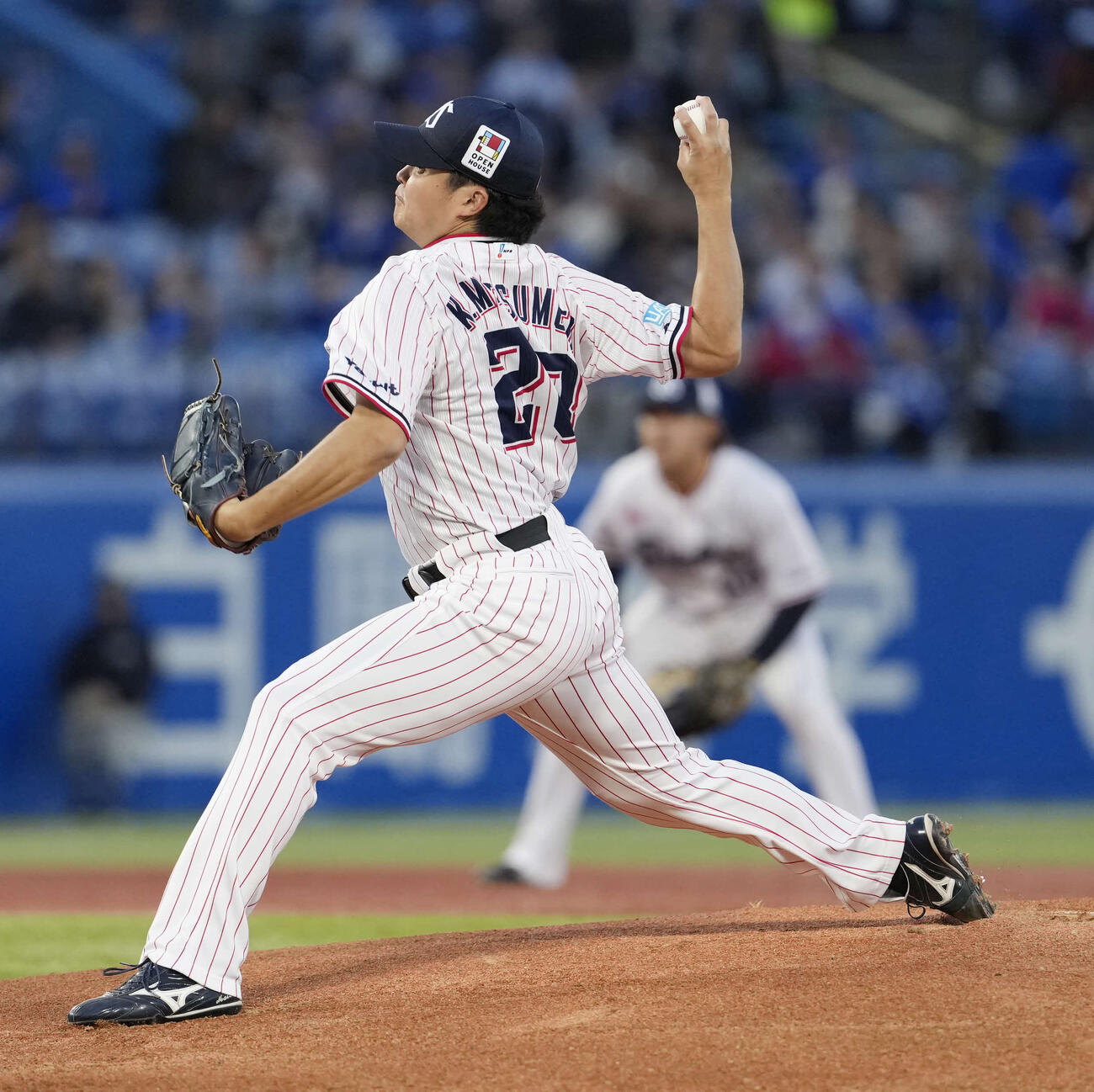 ヤクルト対DeNA　力投するヤクルト先発の松本健（撮影・小島史椰）
