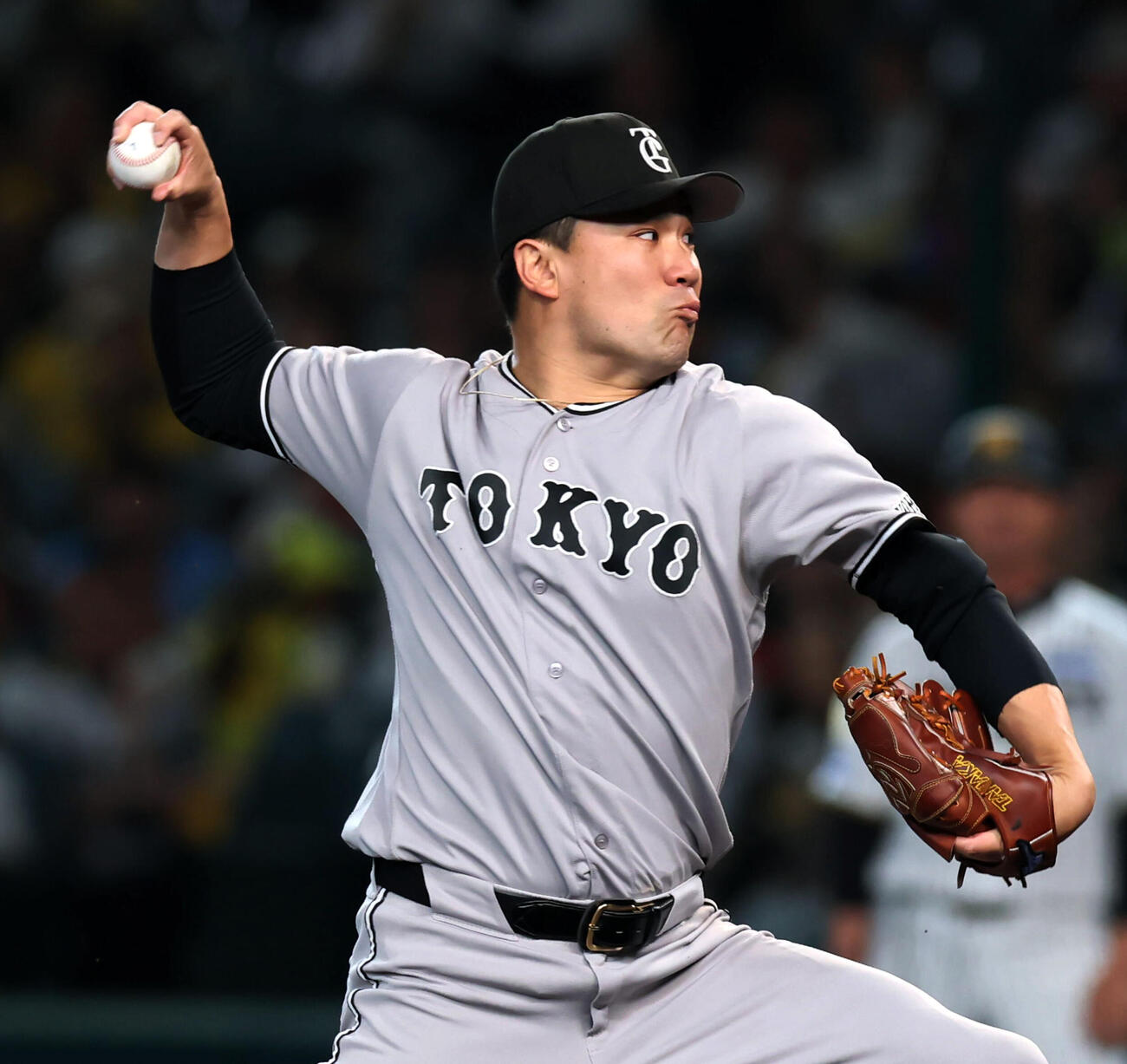 阪神対巨人　4回裏阪神2死一塁、田中将は前川を三振に仕留める（撮影・加藤哉）