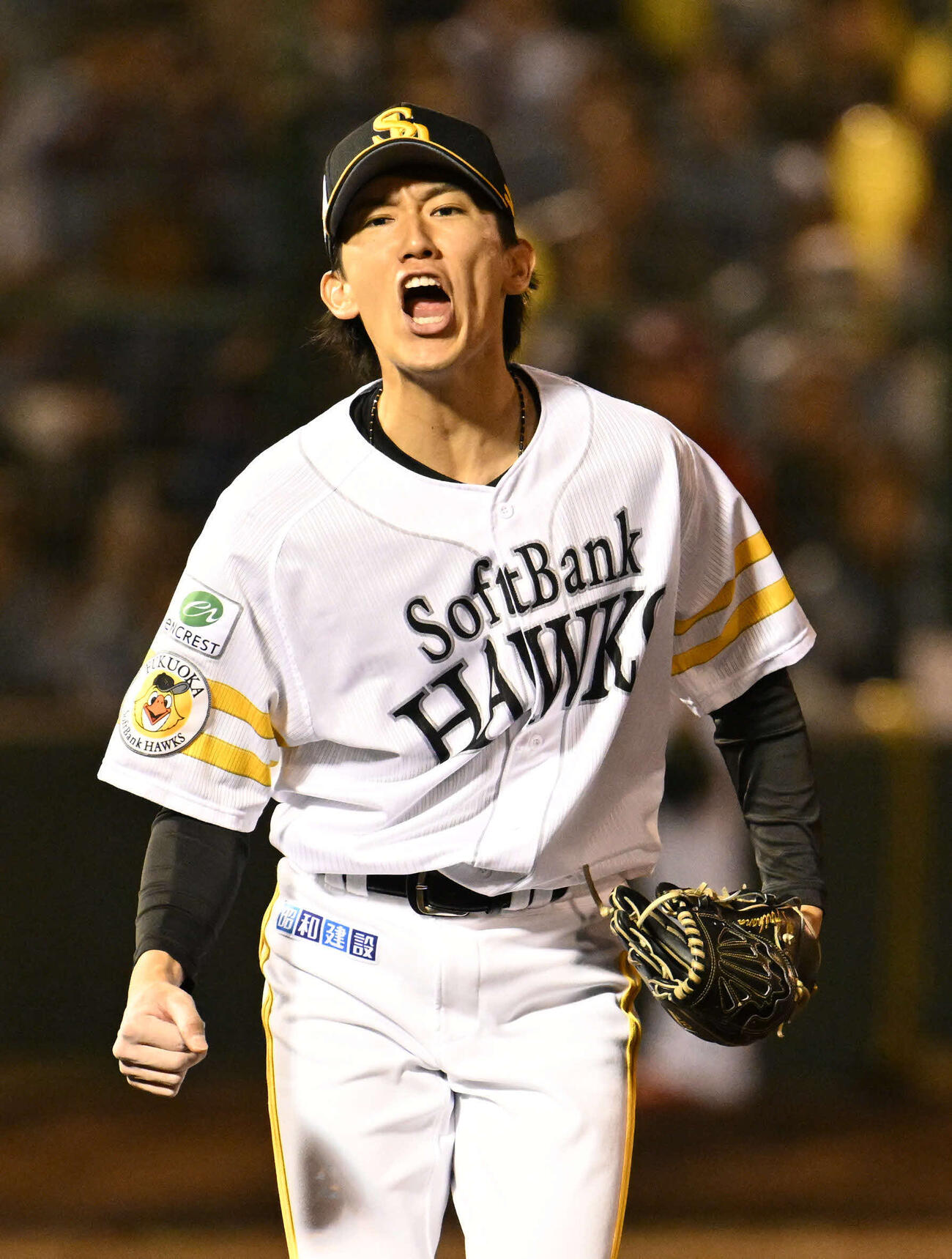 ソフトバンク対楽天　7回表楽天2死一塁、打者鈴木大を三振に仕留め吠える大津（撮影・林敢治）