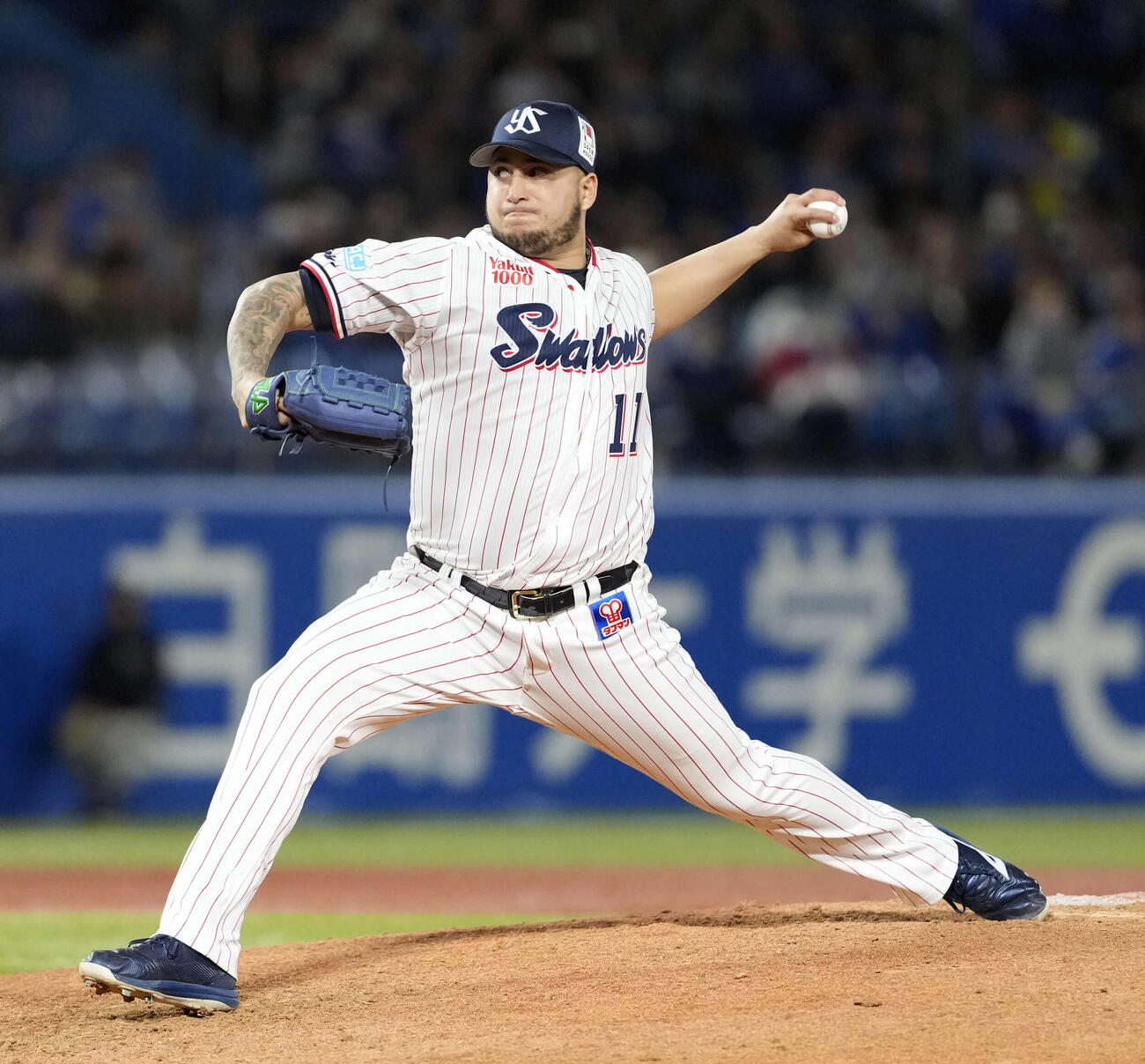 ヤクルト対DeNA 9回表から登板し力投する4番手のヤクルトキハダ（撮影・小島史椰）