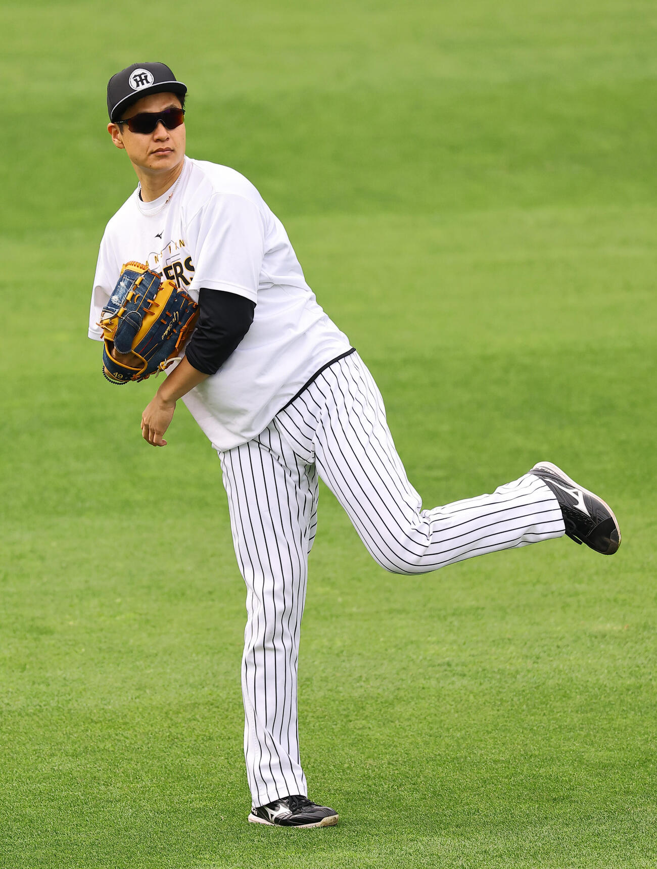 阪神対中日　キャッチボールをする阪神大竹（撮影・上田博志）