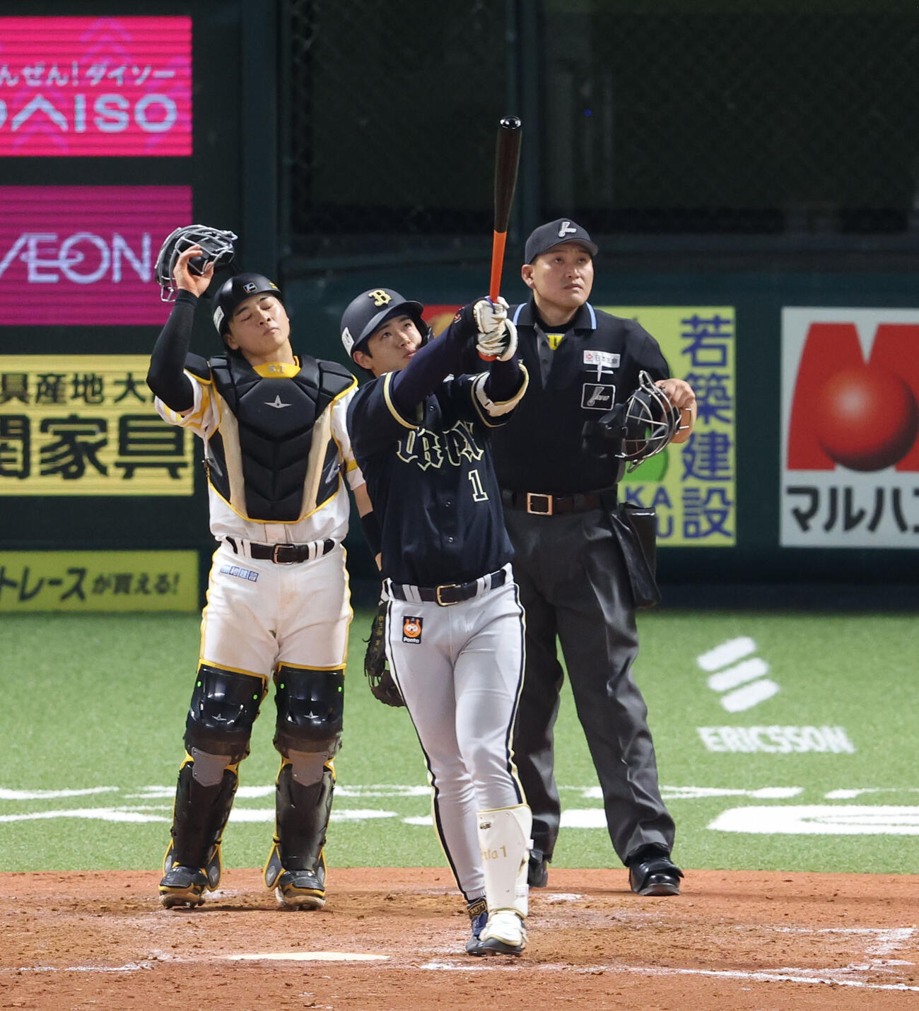 ソフトバンク対オリックス　2回表オリックス2死一、二塁、太田は左越えに3点本塁打を放つ（撮影・梅根麻紀）