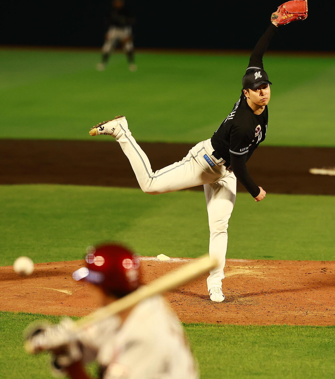 楽天対ロッテ　ロッテ先発の種市（撮影・野上伸悟）