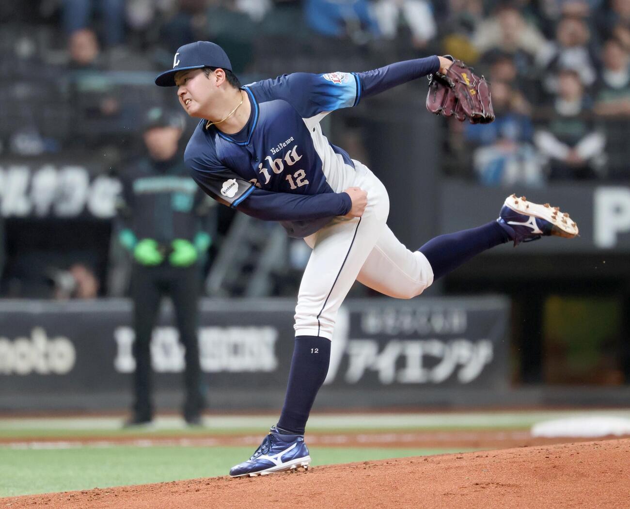 日本ハム対西武　西武先発の渡辺（撮影・黒川智章）