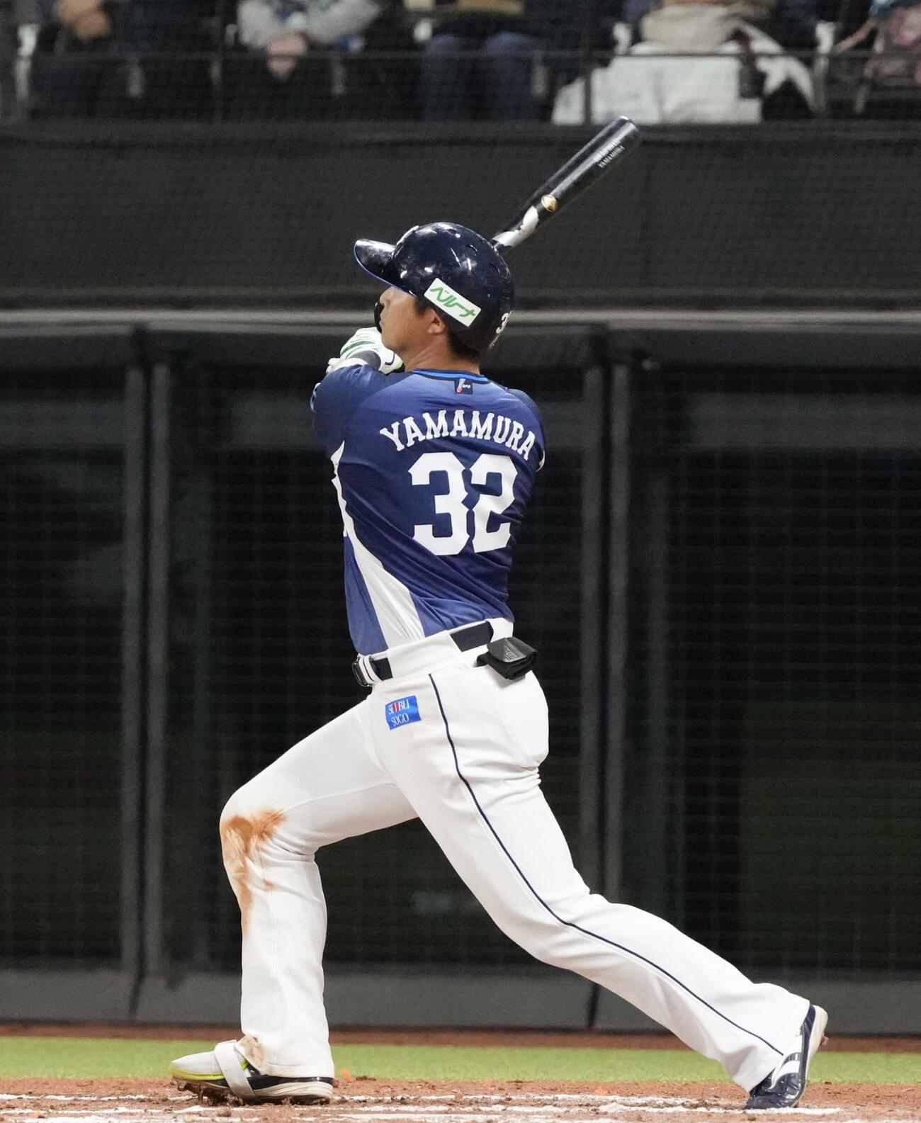 8回西武1死、山村が右越えに本塁打を放つ（共同）