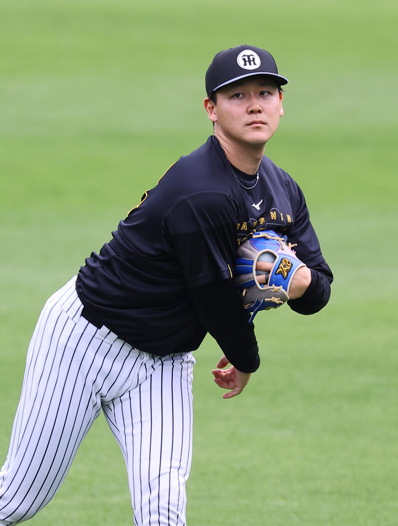 阪神対中日　キャッチボールをする阪神木下（撮影・上田博志）