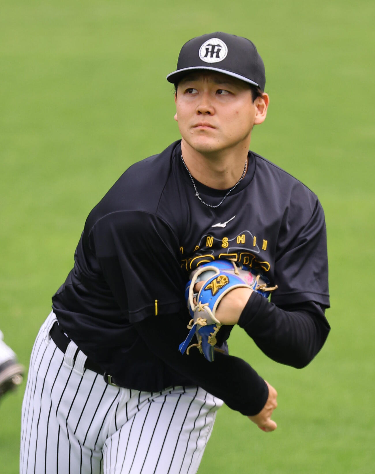 阪神対中日　キャッチボールをする阪神木下（撮影・上田博志）
