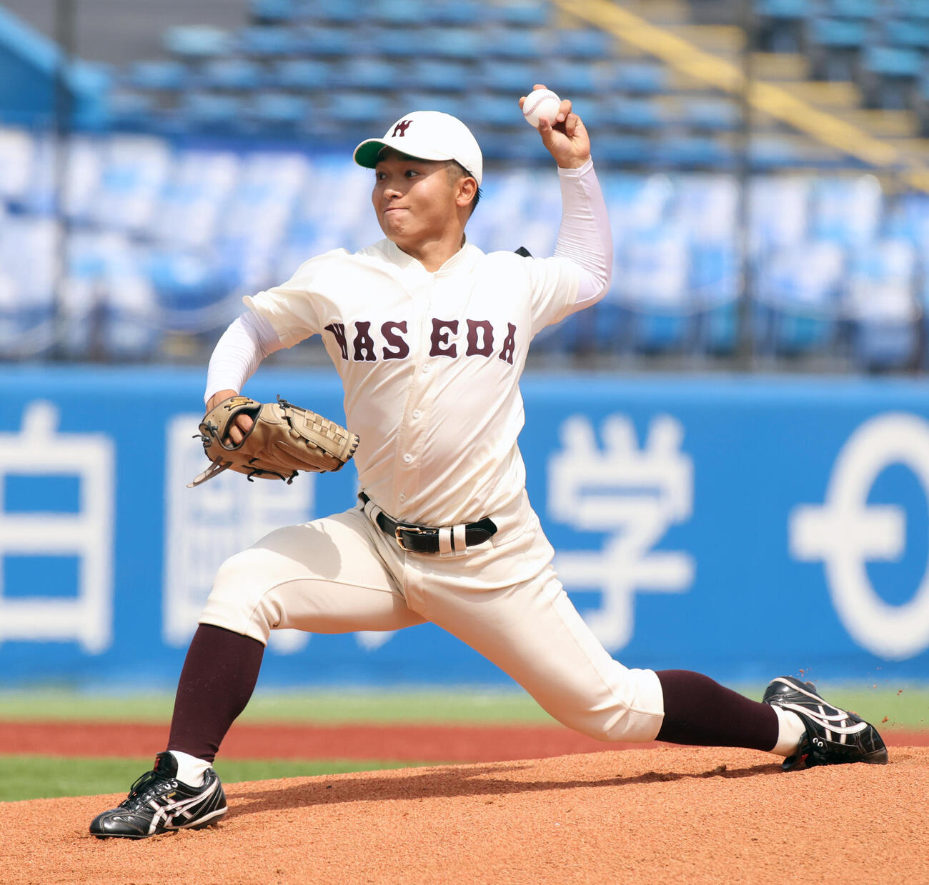 東大対早大　先発した早大・香西（撮影・柴田隆二）