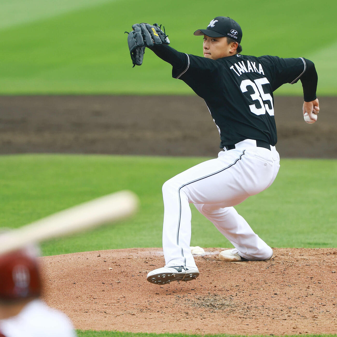 楽天対ロッテ　ロッテ先発の田中（撮影・野上伸悟）