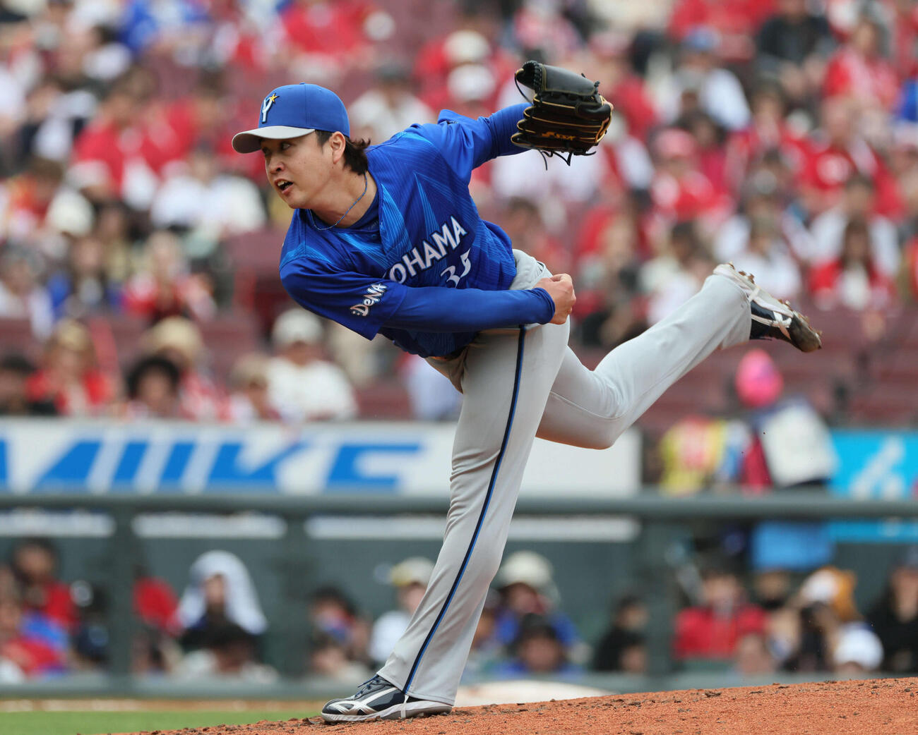 広島対DeNA 8回裏広島、DeNA3番手の橋本（撮影・加藤孝規）