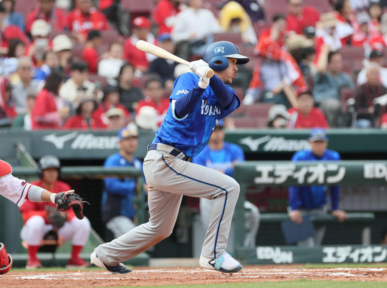 広島対DeNA 7回表DeNA無死、三森は中前打を放つ（撮影・加藤孝規）