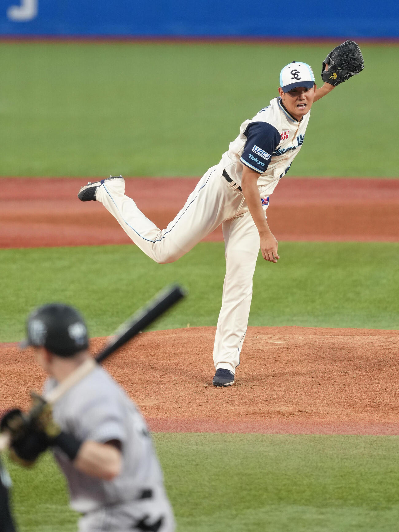ヤクルト対巨人　ヤクルト先発の奥川（撮影・足立雅史）