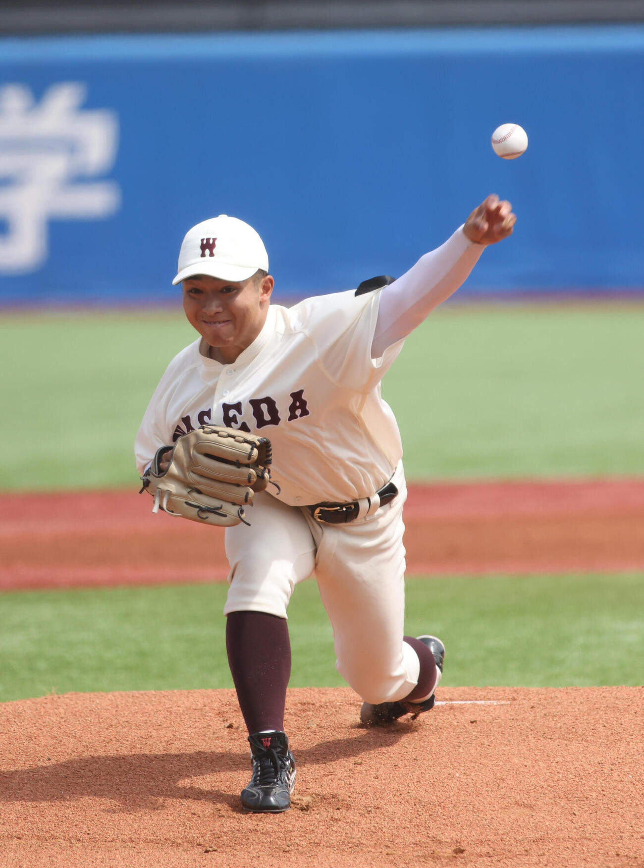 東大対早大　先発した早大・香西（撮影・柴田隆二）