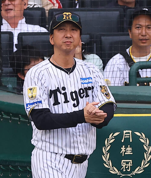 【阪神】藤川監督が救急搬送の中日福永を心配「必死になってるからこそ」カメラマン席に転落