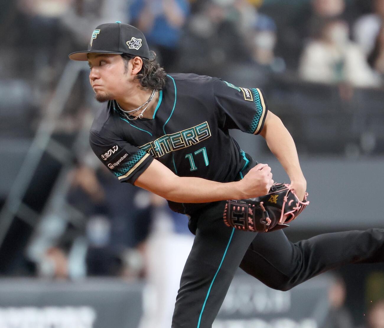 日本ハム対西武　日本ハム先発の伊藤（撮影・黒川智章）