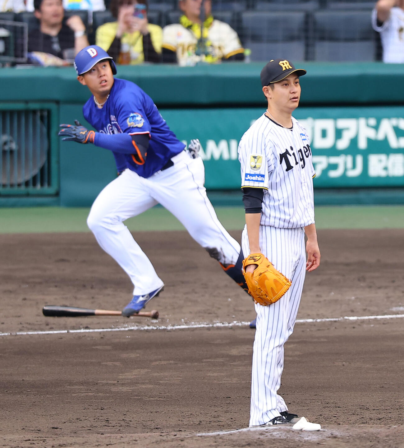 阪神対中日　4回表中日無死三塁、大竹は鵜飼に逆転2点本塁打を浴びる（撮影・上田博志）