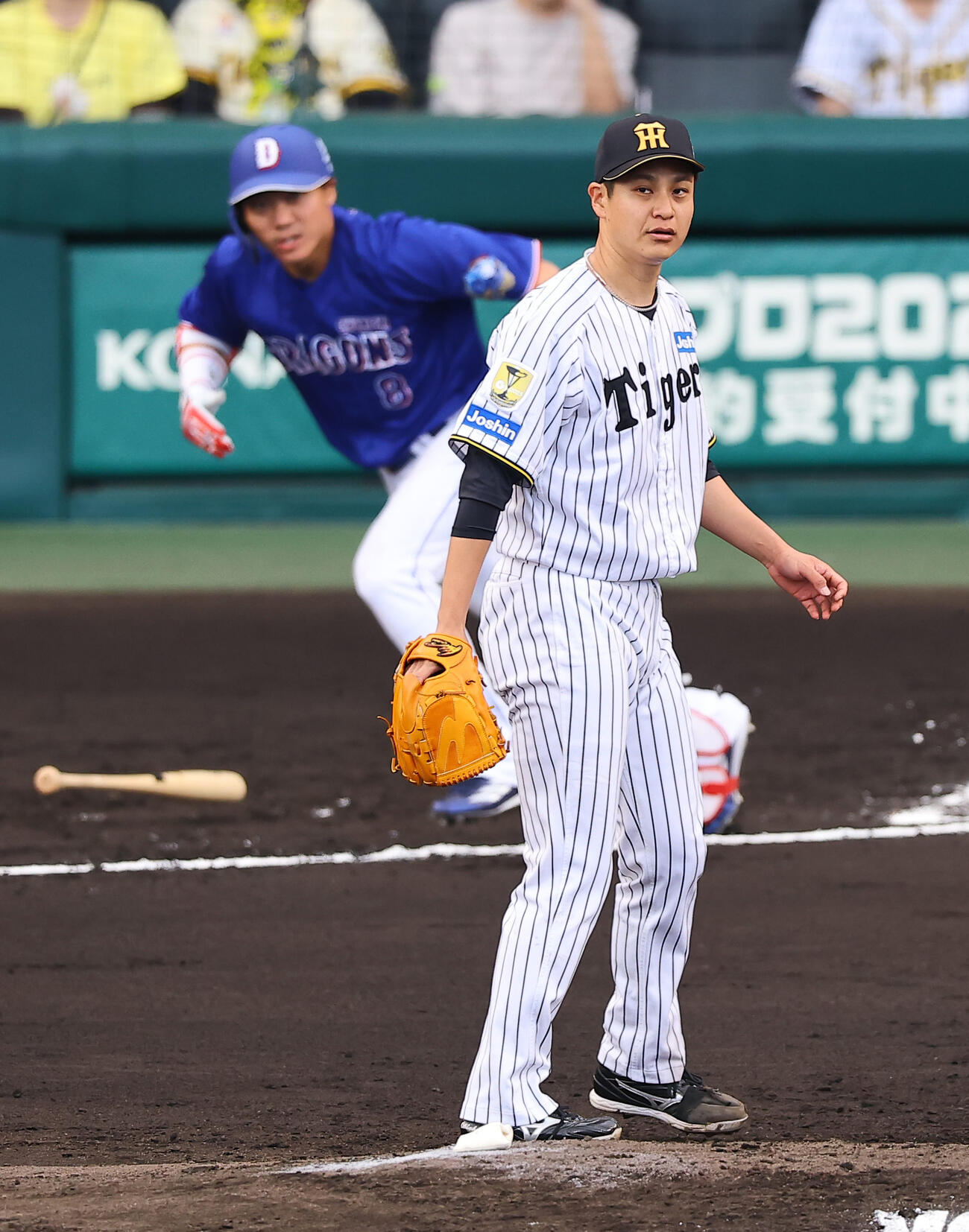 阪神対中日　6回表中日2死二、三塁、大竹は大島に勝ち越し適時打を浴びる（撮影・上田博志）