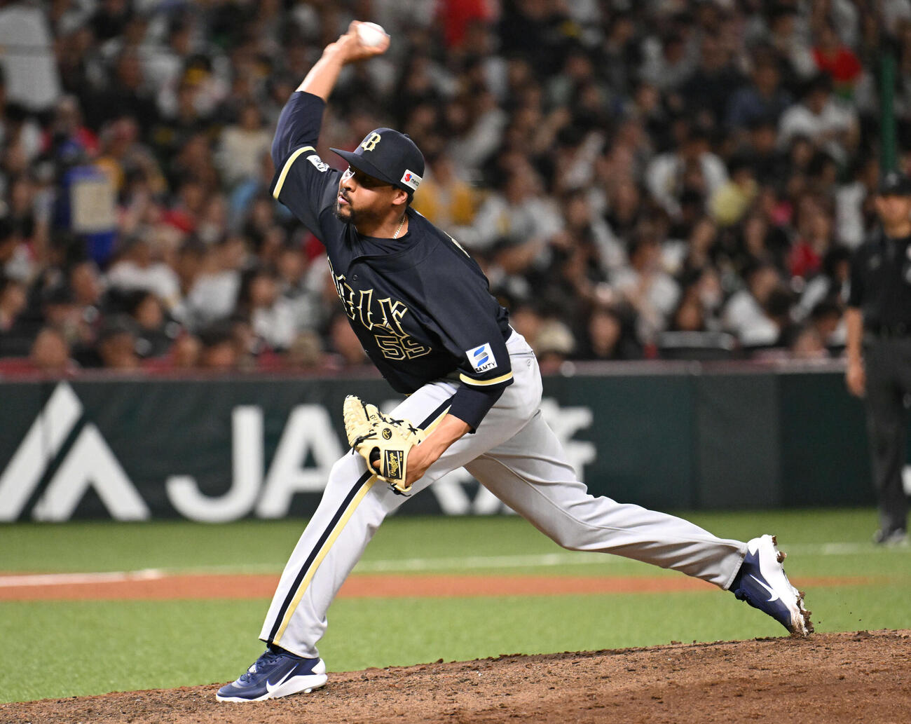ソフトバンク対オリックス　オリックス2番手投手のペルドモ（撮影・林敢治）