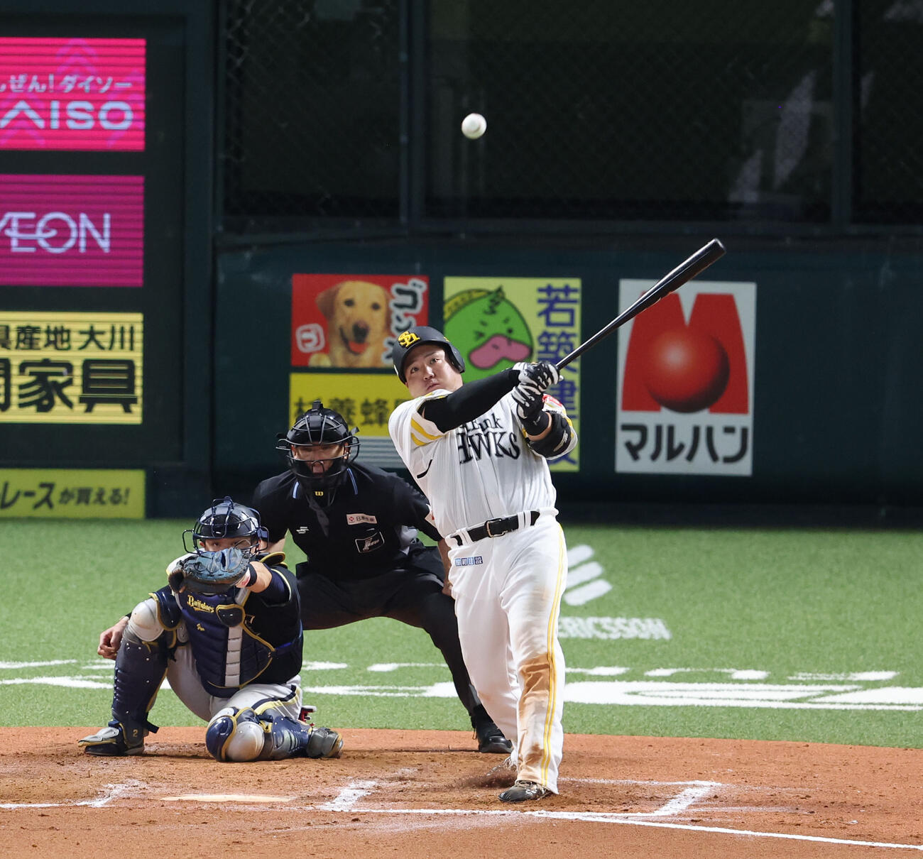 ソフトバンク対オリックス　7回裏ソフトバンク2死一、二塁、山川は左前適時打を放つ（撮影・梅根麻紀）