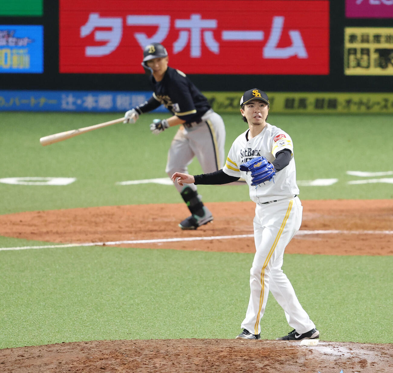 ソフトバンク対オリックス　9回表オリックス1死、西川に中前打を許した上沢（撮影・梅根麻紀）