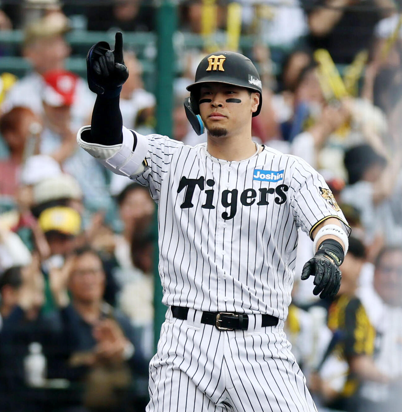 阪神対中日　1回裏阪神1死二塁、佐藤は中越え適時三塁打を放つ（撮影・加藤哉）