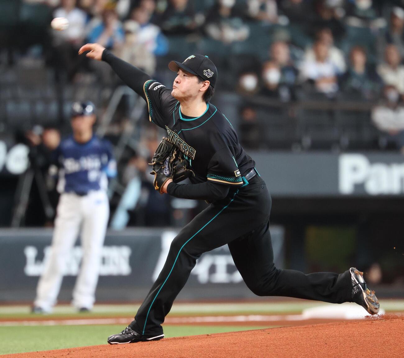日本ハム対西武　日本ハム先発の有原（撮影・黒川智章）