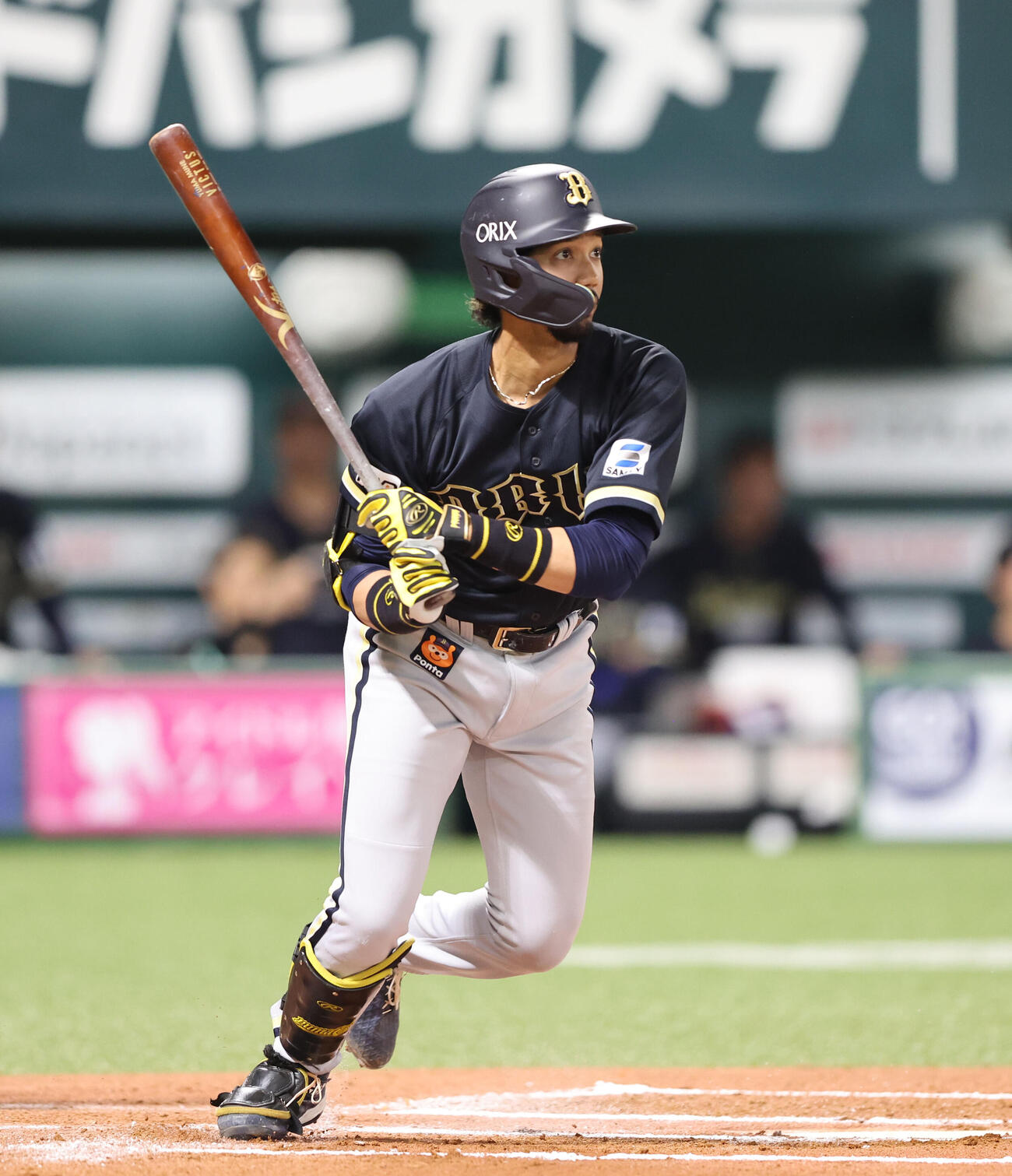 ソフトバンク対オリックス　6回表オリックス2死、宗は右前打を放つ（撮影・梅根麻紀）