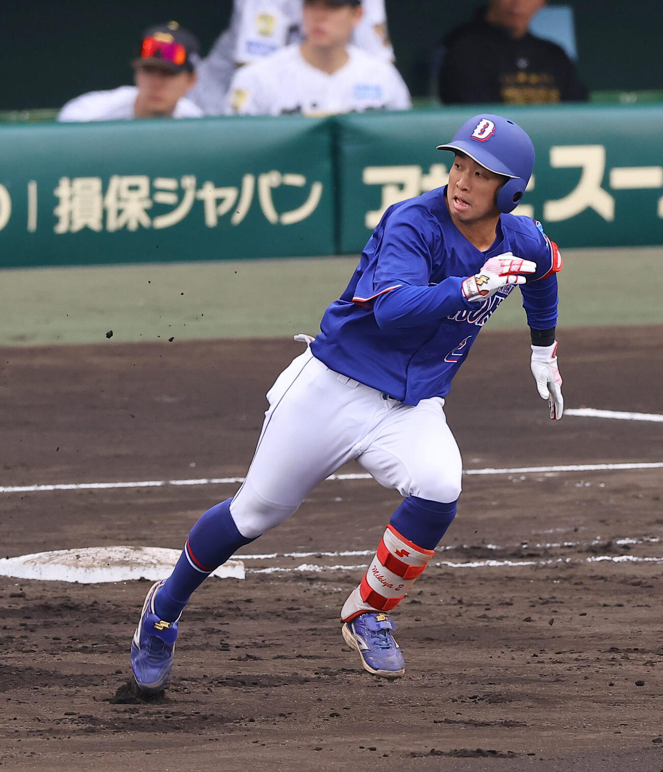 阪神対中日　5回表中日2死、田中は二塁打を放つ（撮影・上田博志）