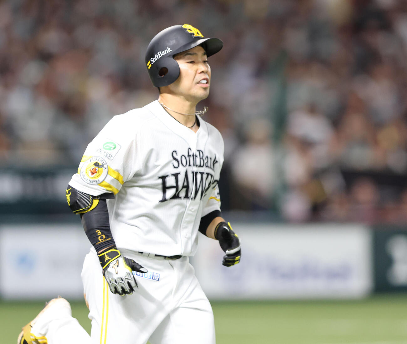 ソフトバンク対オリックス　8回裏ソフトバンク1死、近藤は一ゴロに終わる（撮影・梅根麻紀）