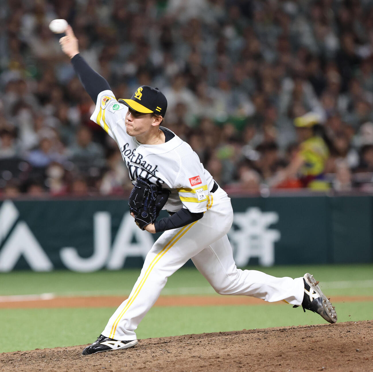 ソフトバンク対オリックス　9回途中から2番手で登板し力投するソフトバンク木村（撮影・梅根麻紀）