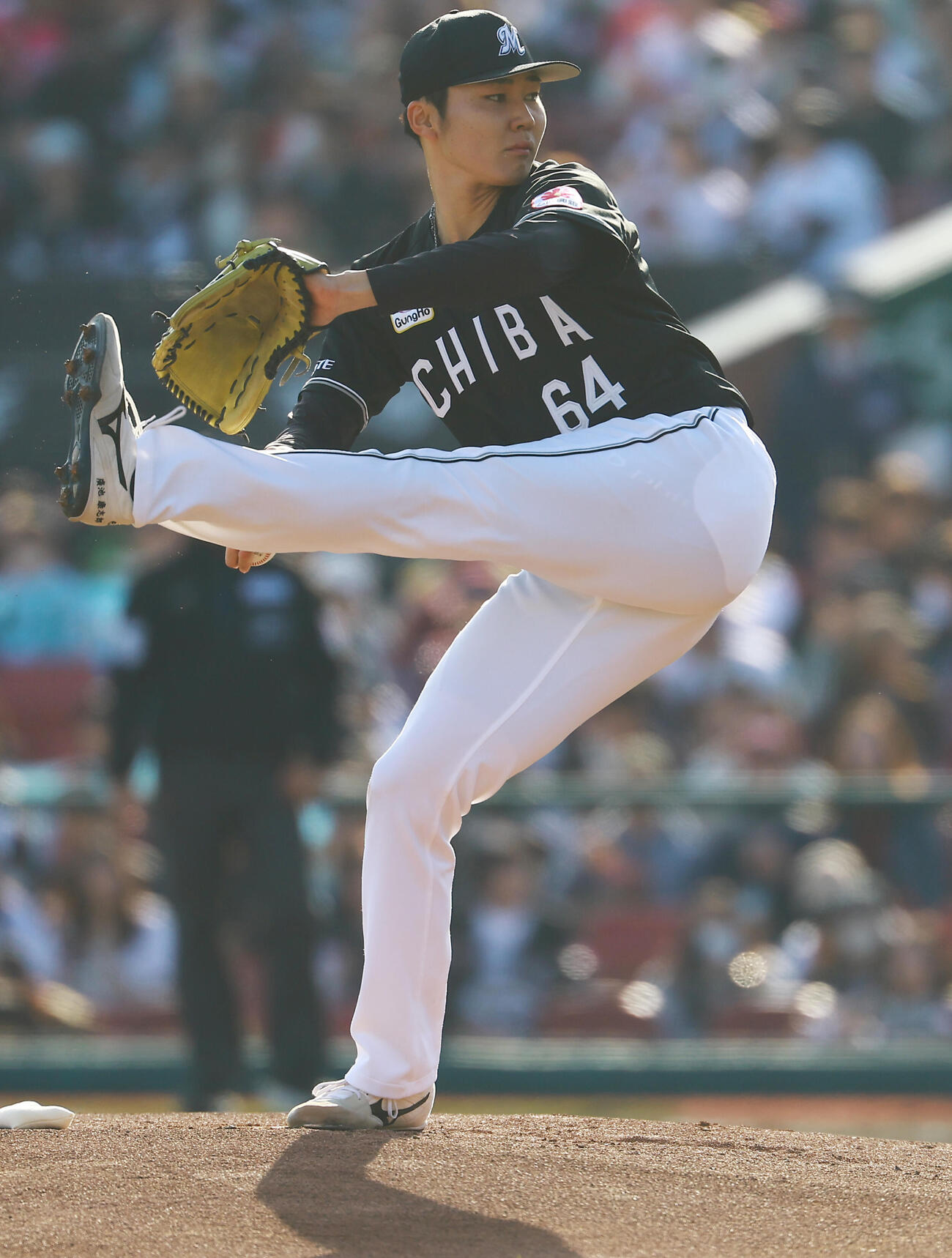 楽天対ロッテ　ロッテ先発の広池（撮影・野上伸悟）