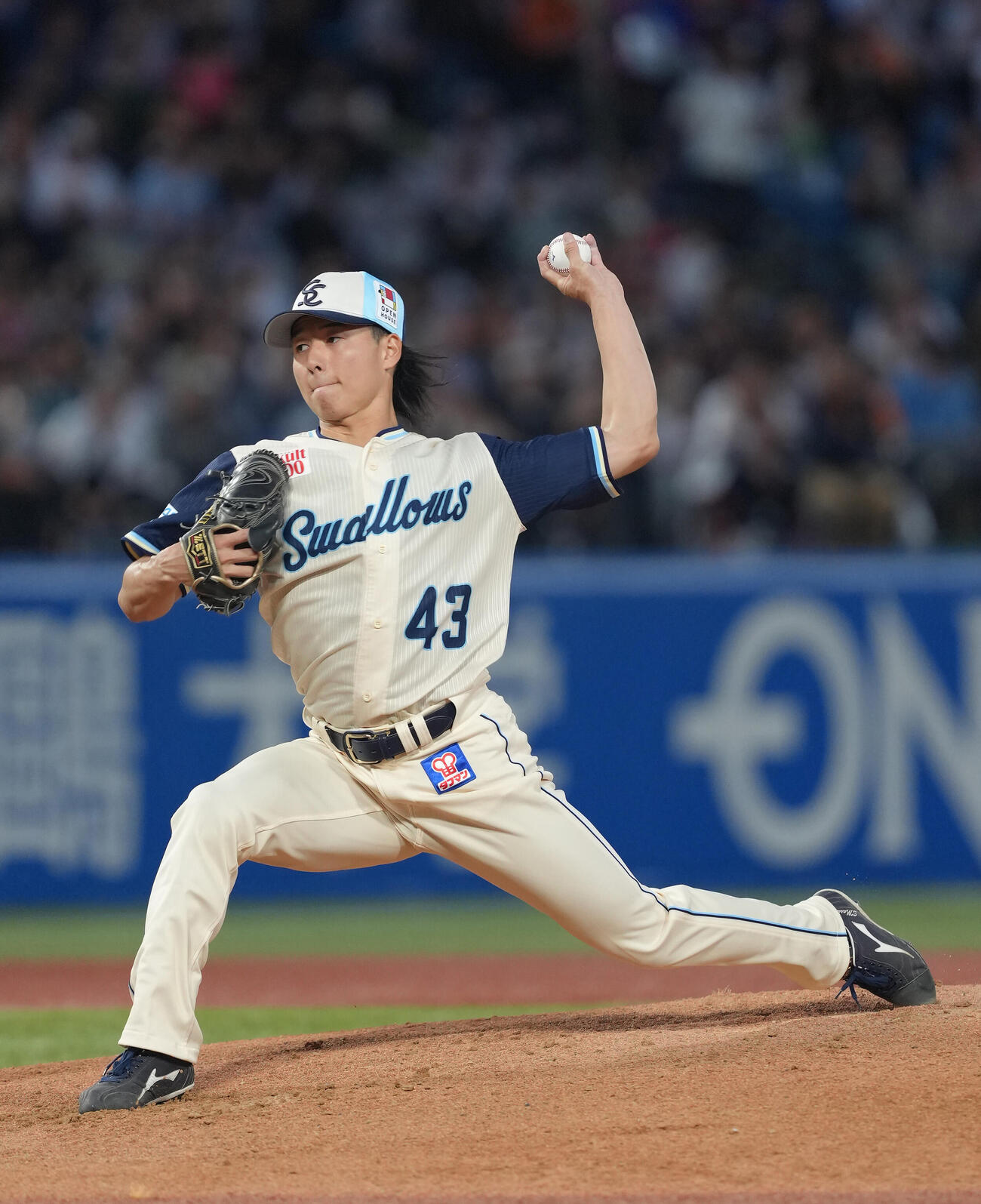ヤクルト対巨人　ヤクルト先発の増居（撮影・足立雅史）