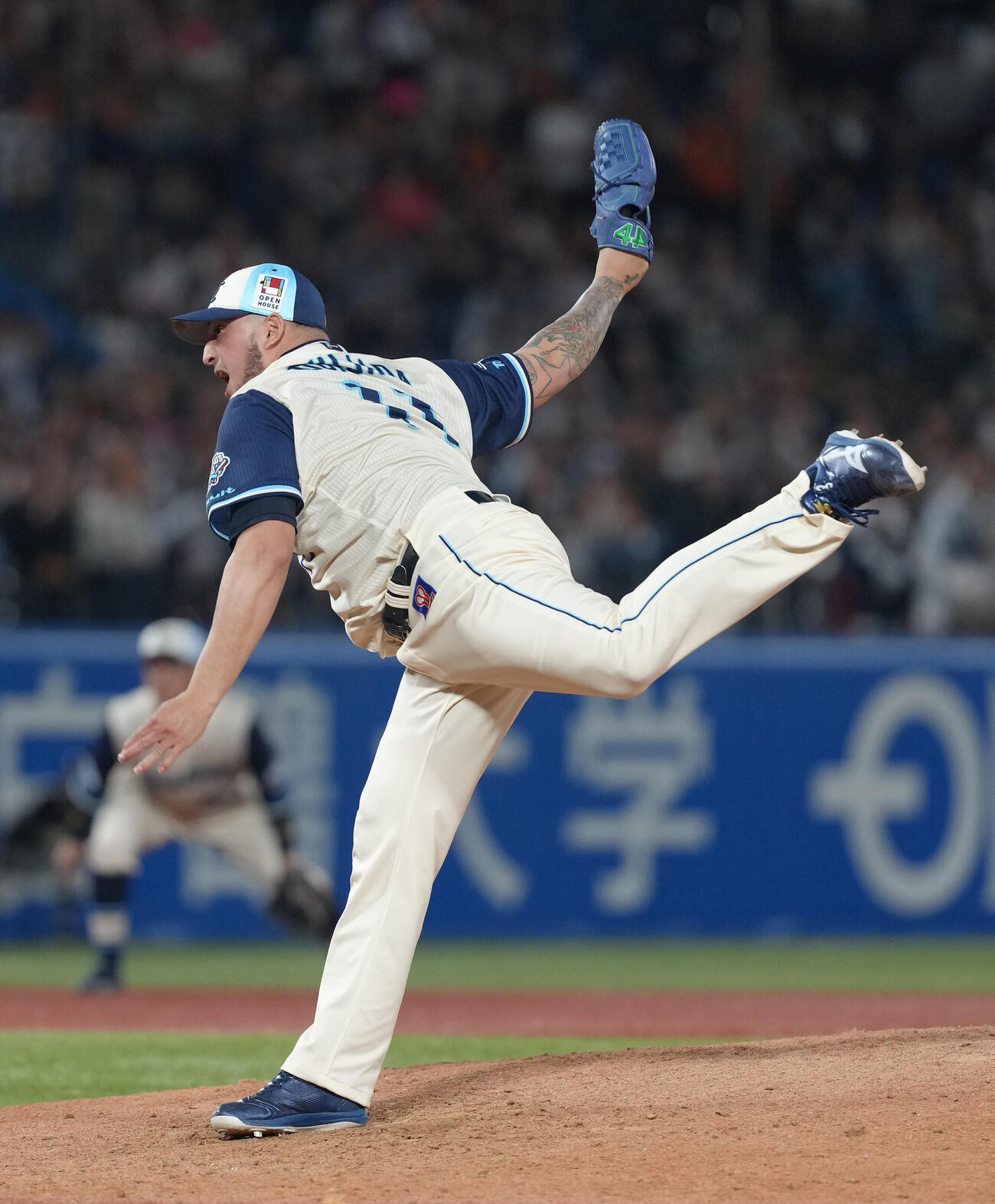 ヤクルト対巨人　NPB初登板から8試合連続セーブを挙げたヤクルトのキハダ（撮影・足立雅史）