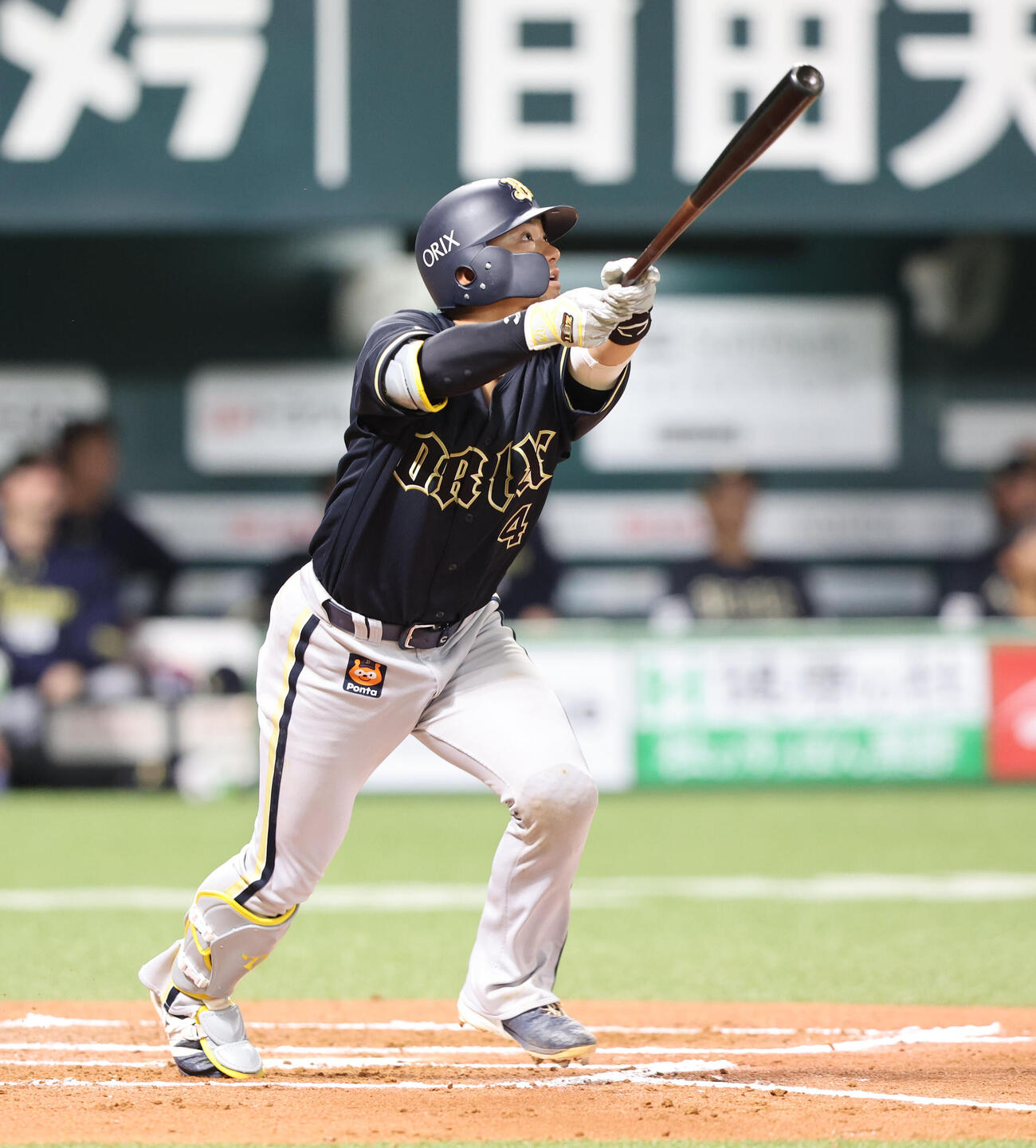 ソフトバンク対オリックス　8回表オリックス無死、森友は右越えに同点本塁打を放つ（撮影・梅根麻紀）
