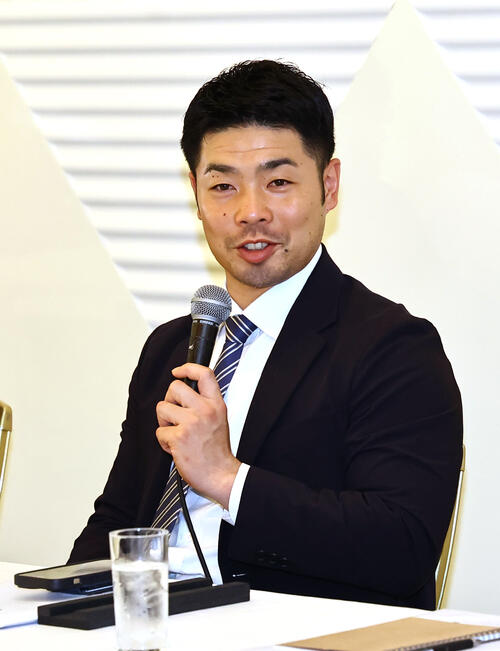 近藤健介選手会会長「ピッチコム」導入へ柔軟な運用求める　初の事務折衝で球界改革案を提示