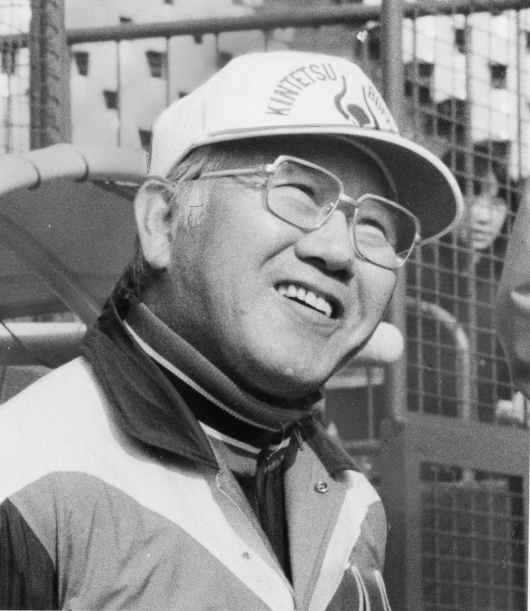 1986年1月、笑顔の近鉄・岡本伊三美監督