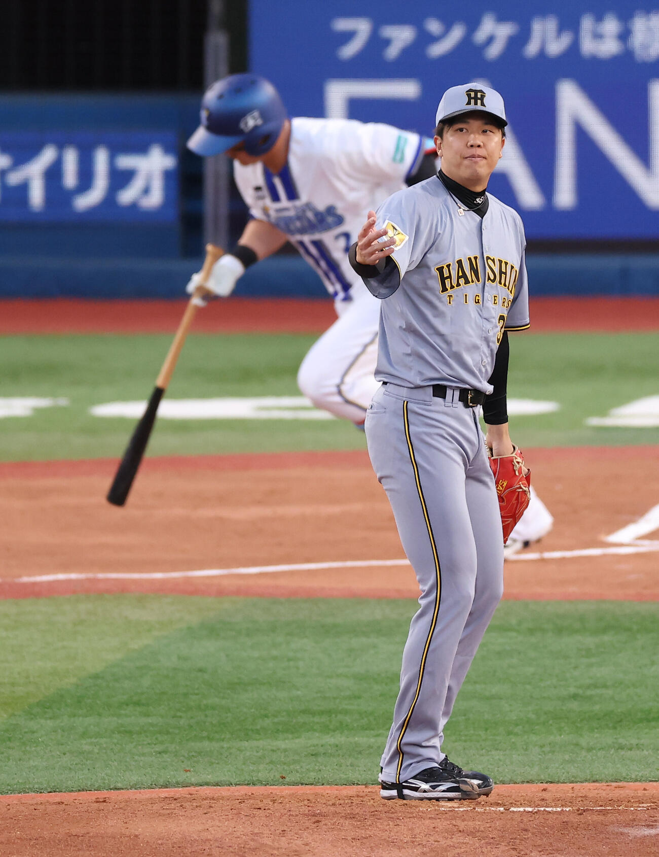 DeNA対阪神　1回裏DeNA1死、牧秀悟を二飛に抑える才木浩人（撮影・河田真司）