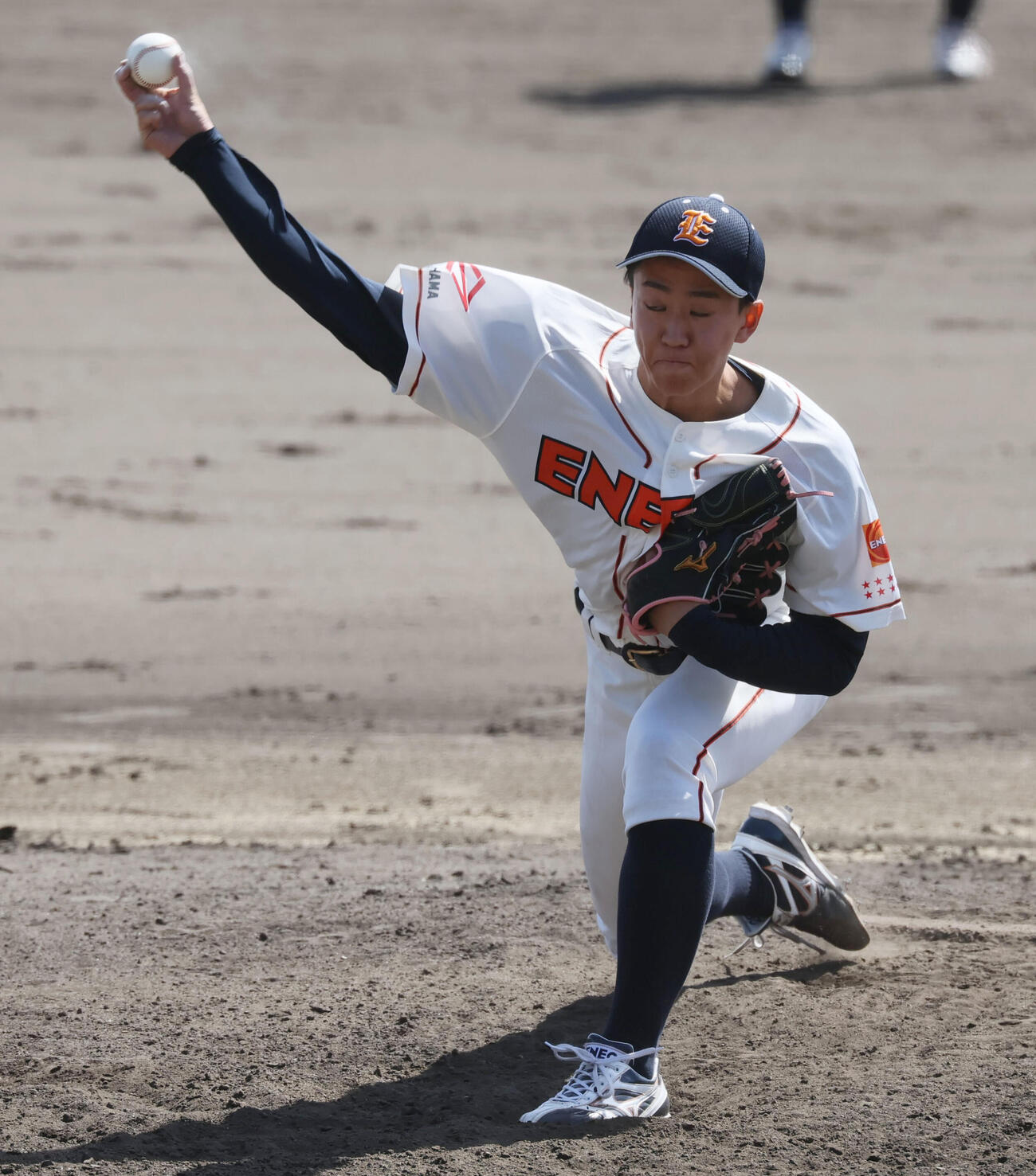 ジェイプロジェクト対ENEOS ENEOS3番手で登板した長屋竣大（撮影・加藤哉）＝2026年4月21日、マイネットスタジアム皇子山