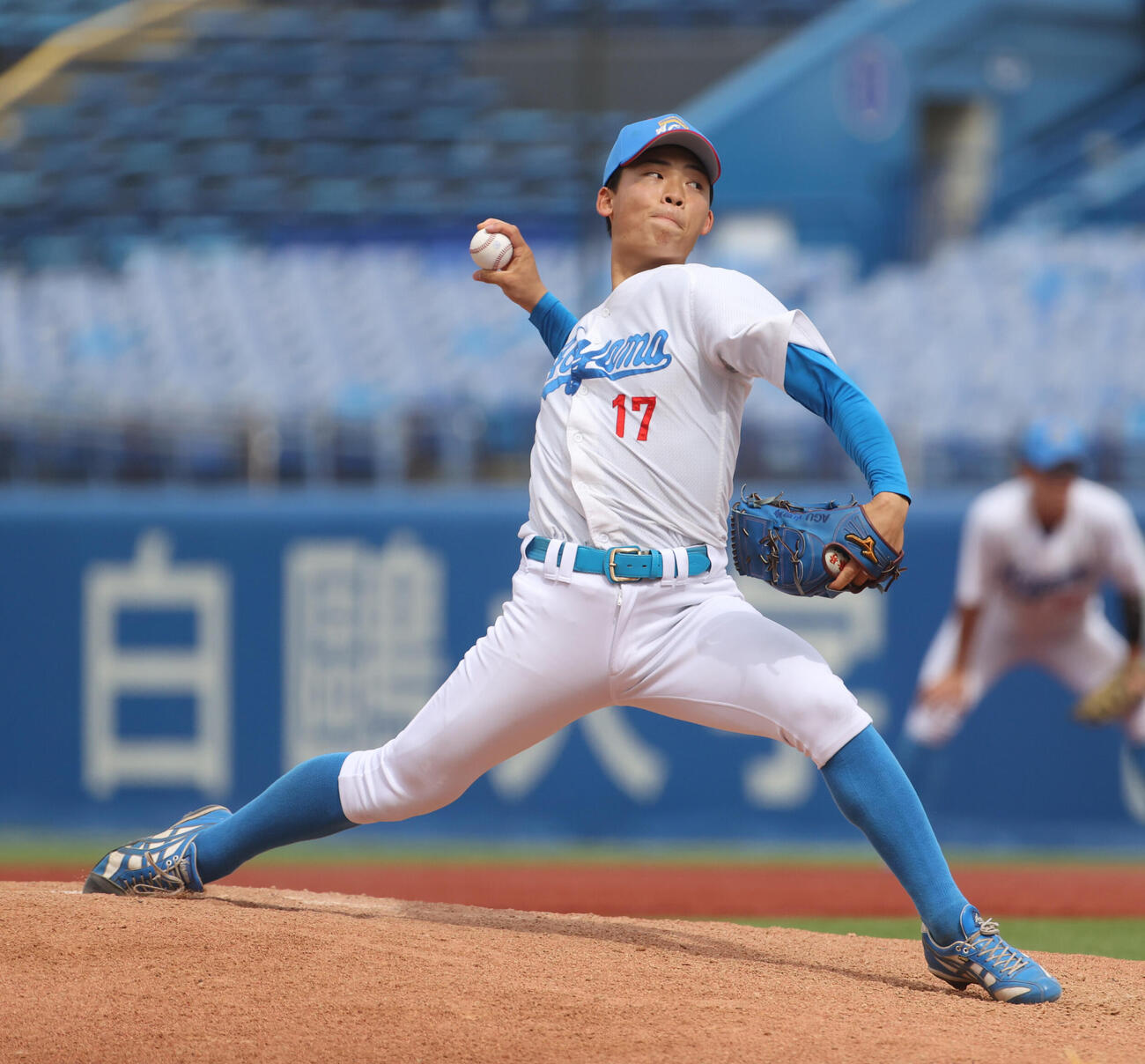 東都大学球　立正大対青学大　　6回途中から登板した青学大・山田玲　（撮影・柴田隆二）.=神宮球場