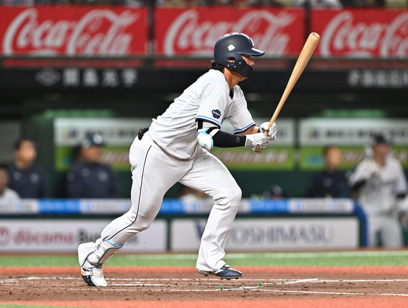 西武対ソフトバンク　2回裏西武2死三塁、西川愛斗は適時二塁打を放つ（撮影・滝沢徹郎）
