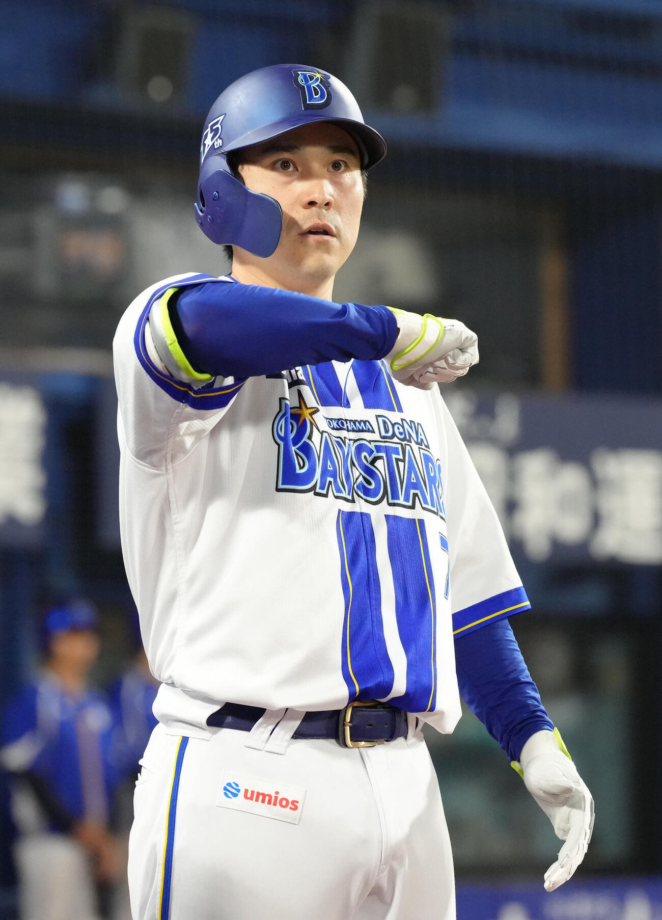 DeNA対阪神　3回裏DeNA無死、佐野恵太はソロ本塁打を放ち「デスターシャ」（撮影・足立雅史）