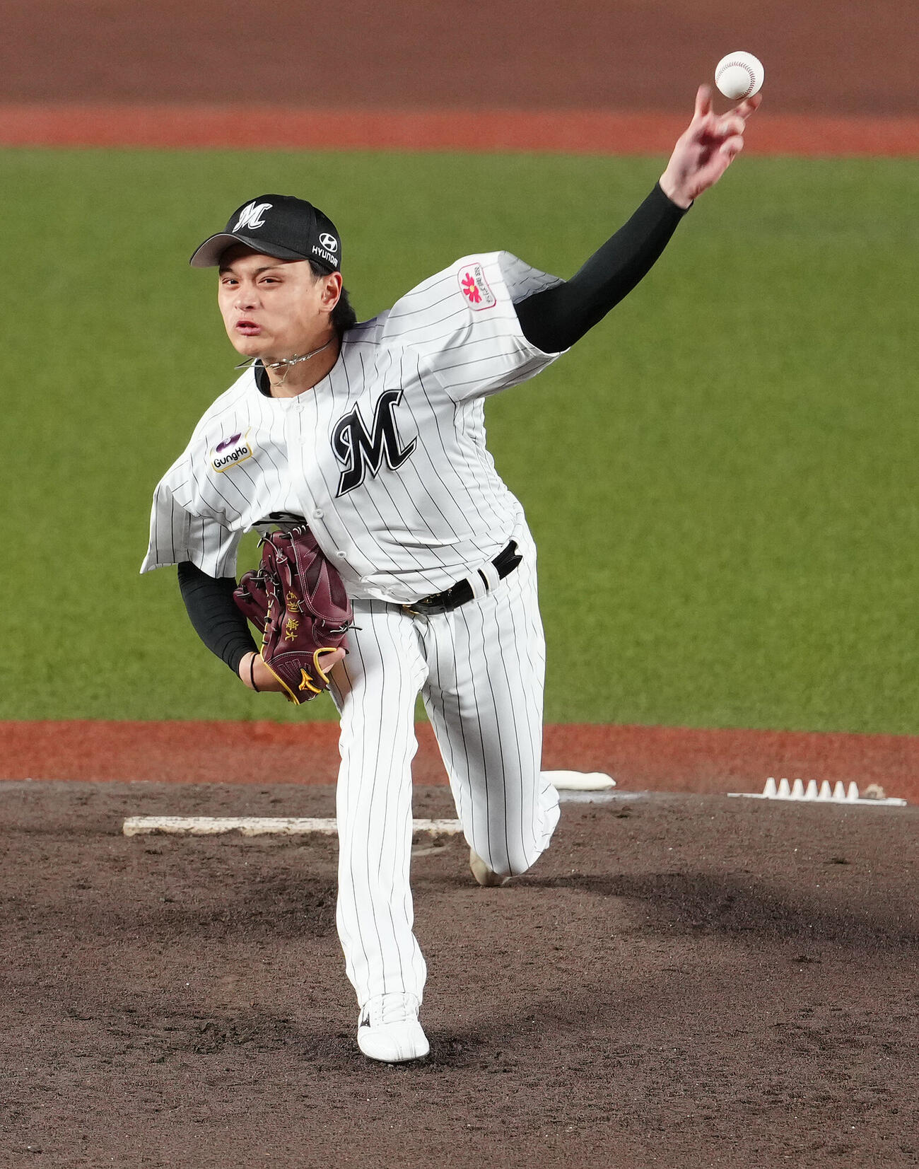 ロッテ対オリックス　先発し力投するロッテ毛利海大（撮影・鈴木みどり）
