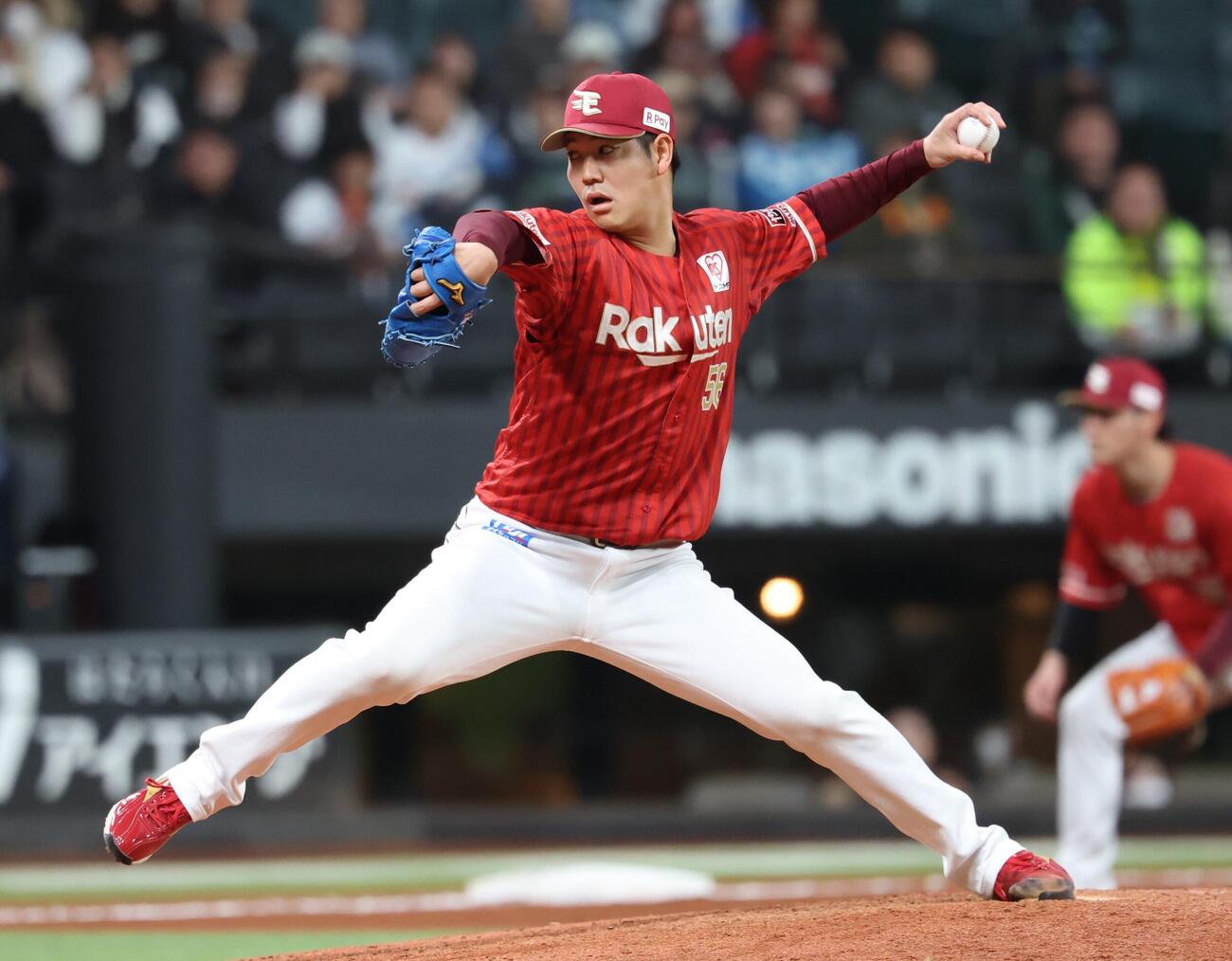 日本ハム対楽天　7回に登板の鈴木翔天（撮影・黒川智章）