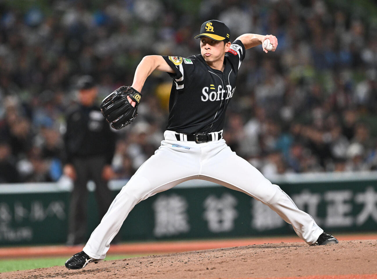 西武対ソフトバンク　ソフトバンク先発の大関友久（撮影・滝沢徹郎）