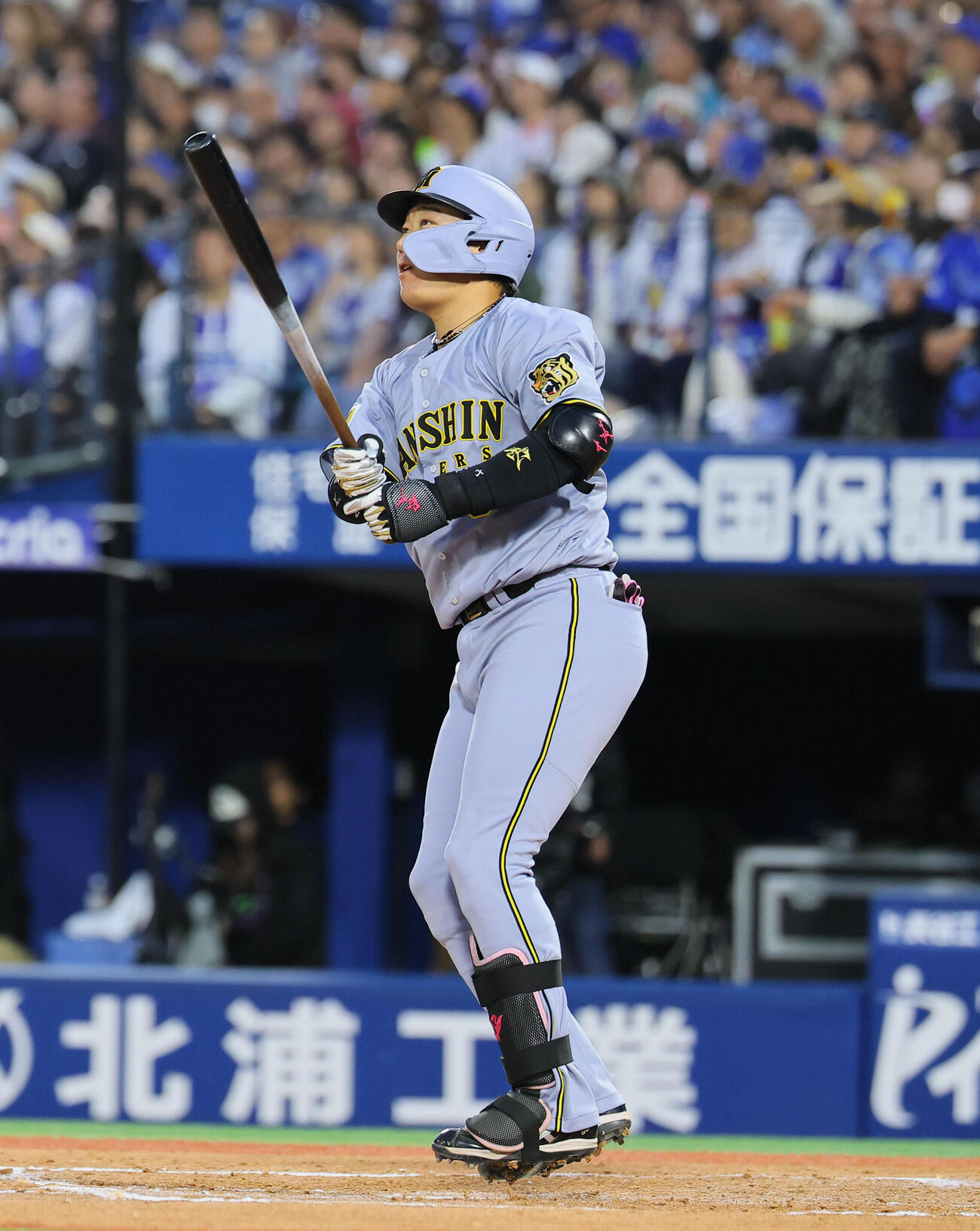 DeNA対阪神　2回表阪神1死、大山悠輔は左越えに本塁打を放つ（撮影・藤尾明華）